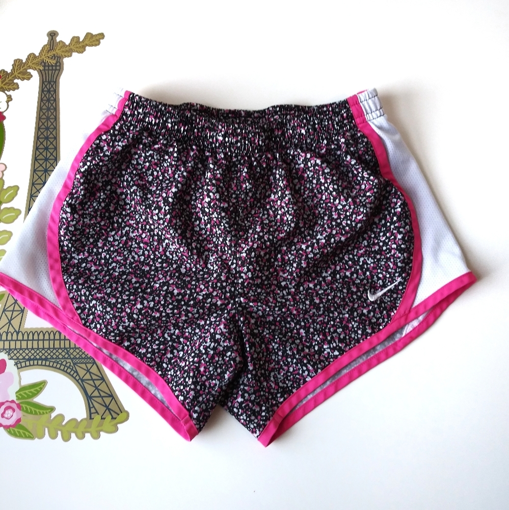 Nike Girls Short size M